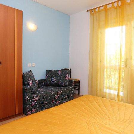 Apartment Igrane 10033A Room photo