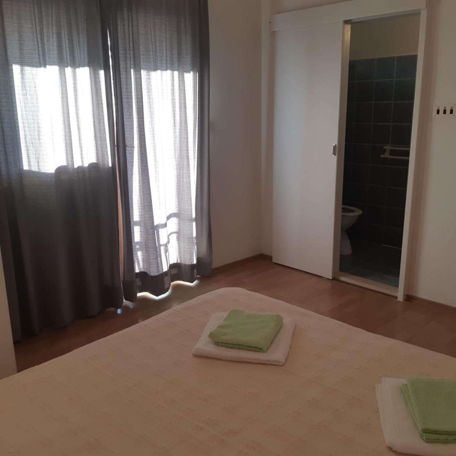 Apartment Igrane 10033A Room photo